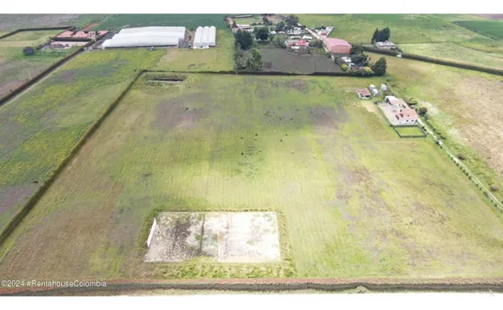 Lote En  Vereda La Chucua(bojaca) Rah Co: 25-150