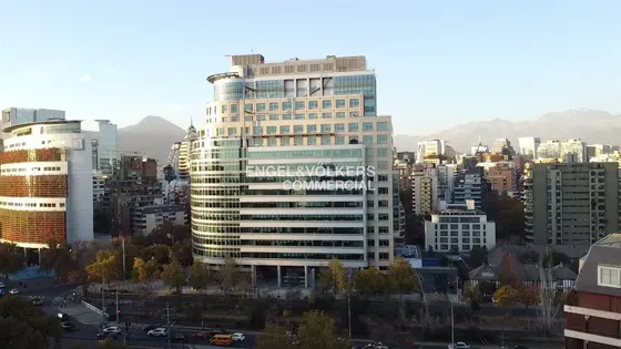 Oficina En Arriendo 658 M2 Metro Tobalaba 