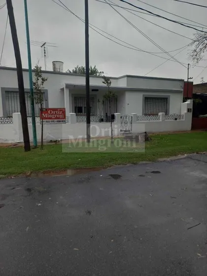 Casa  En Venta En Turdera, Lomas De Zamora, G.b.a. Zona Sur