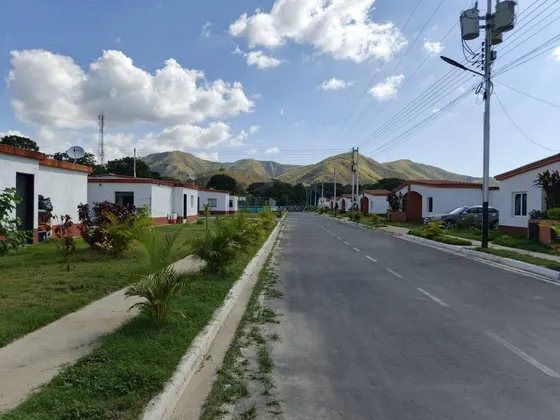 (hl28) Vendo Casa En Obra Blanca En Guacara En Res Las Brisas 