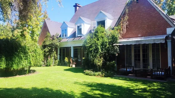 Espectacular Casa Georgian, Las Pataguas