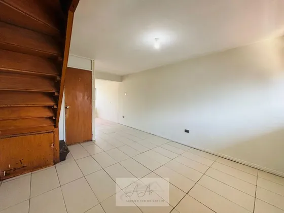 Condominio Cerrado, Vista Despejada Con Estacionamiento