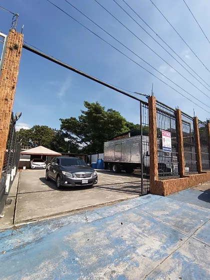 Local Comercial Av Cuatricentenaria Db