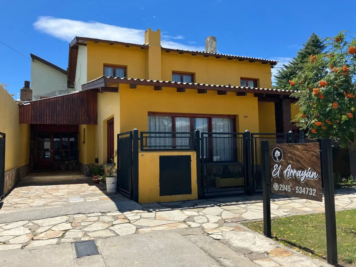 Hosteria En Esquel Con 13 Habitaciones + Casa.
