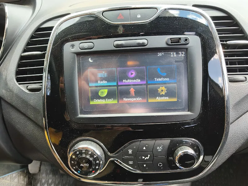 Renault Captur 2.0 Intens565801280246261766