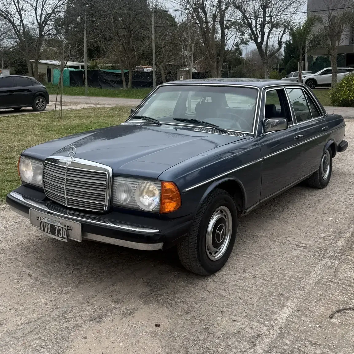Mercedes-Benz 250 2.5