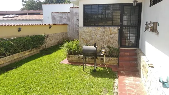 Casa En Venta En Los Castores Va