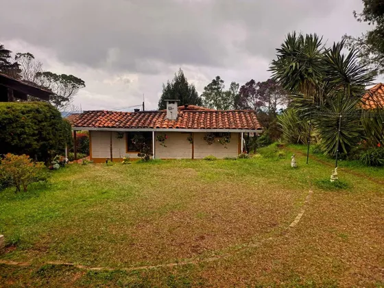 Casa Finca Campesina En Santa Elena