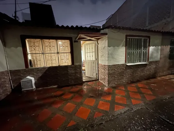 Casa En Kennedy, Barrio Los Periodistas 