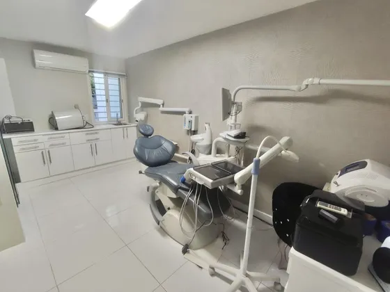 Consultorio Odontológico Equipado En Naco