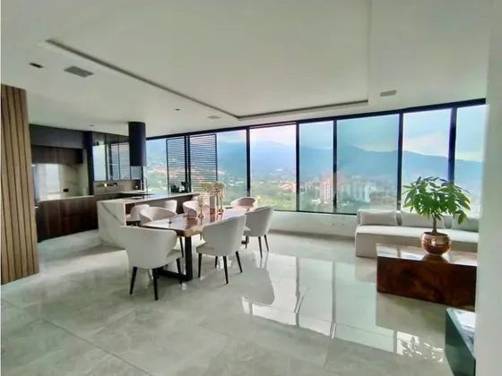Pent-house Amoblado En Arriendo En El Poblado San Lucas