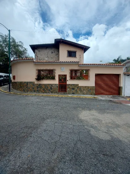 Casa De 4 Hab 4 Baños 3 Puestos 