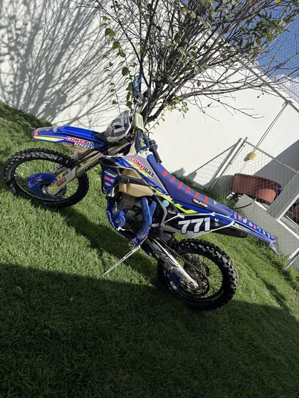 Sherco 300 4t 2021 208 H  Varios Extras: Mousse En Ambas Lla