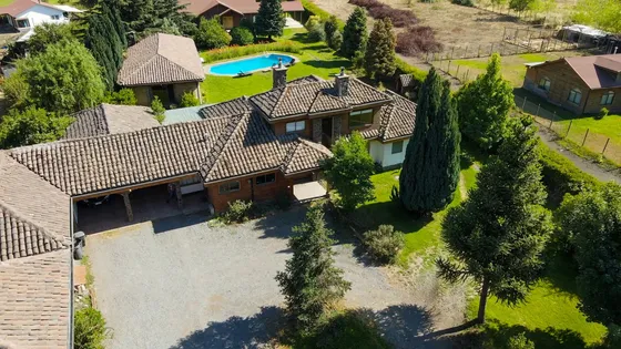 Arriendo De Hermosa Casa En Parcela - Valor Incluye Ggcc