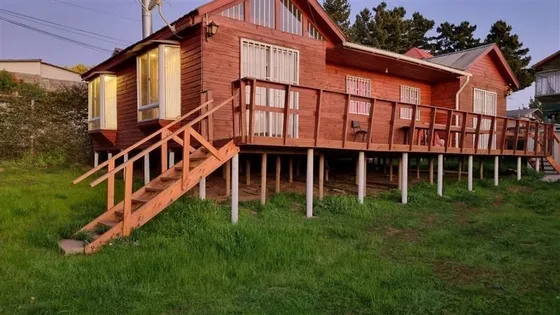 Casa En Venta De 4 Dorm. En El Tabo