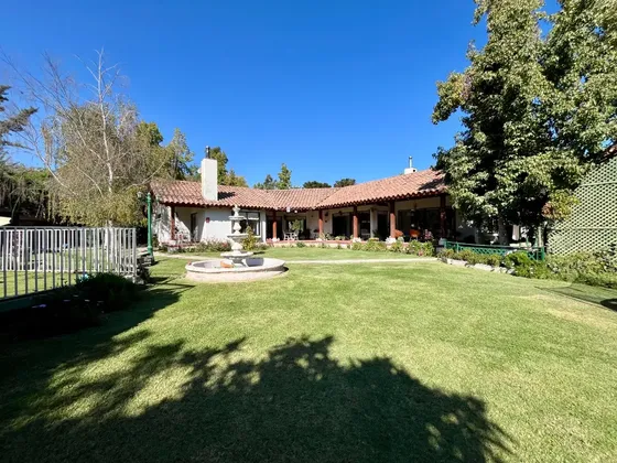 Casa Colonial En Parcela Urbana En Parcelación En Maipo