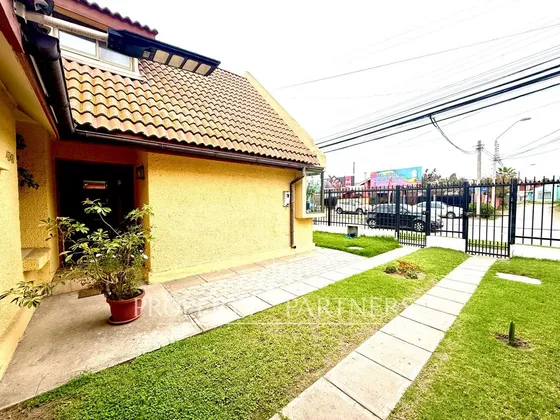 Excepcional Casa En Venta Con Gran Potencial Come...