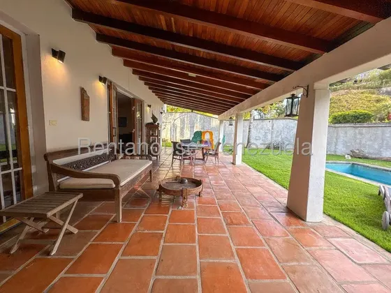 Se Vende Bella Casa En Cumbres De Curumo Mls 26-17363