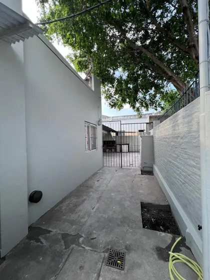 Se Alquila Ph De 2 Ambientes C/ Lavadero En Villa Tesei/garantia Con Recibos
