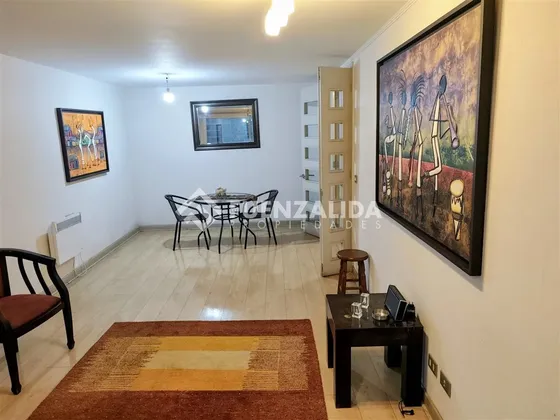 Departamento En Venta De 3 Dormitorios, En Ñuñoa, Aep
