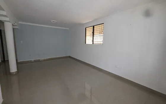 Casa Para Inversión En Residencial Cerrado Proxímo A Avenida Ecoligica