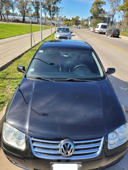 Volkswagen Bora 1.8 Highline T 180cv Cuero