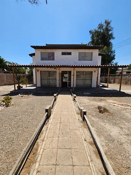 Casa En Arriendo De 7 Dorm. En Copiapó