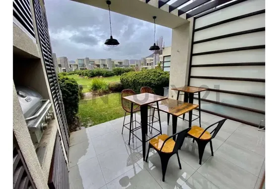 Se Vende Espacioso Y Moderno Townhouse Chicureo