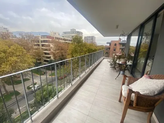 Nuevo Precio! Exquisito Y Luminoso 2 Dormitorios, 3 Baños