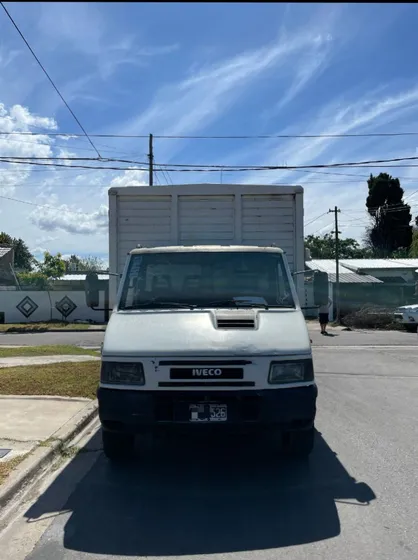 Camión Iveco Turbo Daily 59.12 Modelo 2000 Caja Todo Puertas