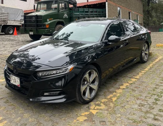 Honda Accord 2.0 Touring At