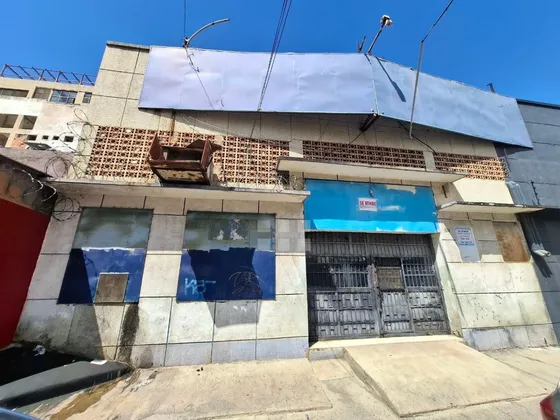En Venta Amplio Galpon En El Centro De Puerto La Cruz