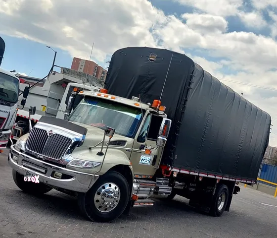 International 4300 Durastar 