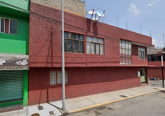 Casa En Venta En.  Col. Miguel De La Madrid, Iztapalapa, Cdmx. Ez15