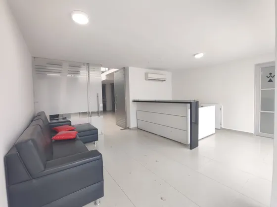 Local En Arriendo En Caobos. Cod A20543