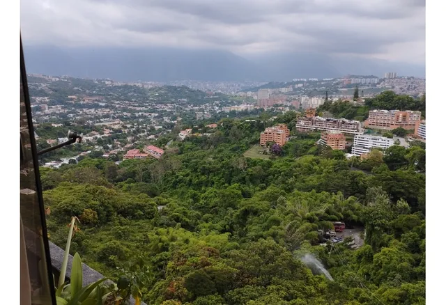 Lomas De Prados Del Este Venta Apartamento 200 M2 - 3h 4b 3p 2m  Loms