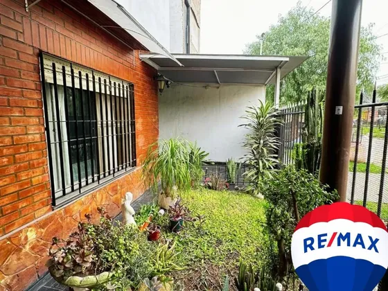 Venta Casa 4 Amb + Depto 2 Amb Apto Credito Moreno