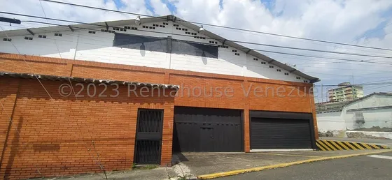 Florangel Pernaleta, Alquila Galpón En Zona Centro Barquisimeto Fp Cod 25-4353 