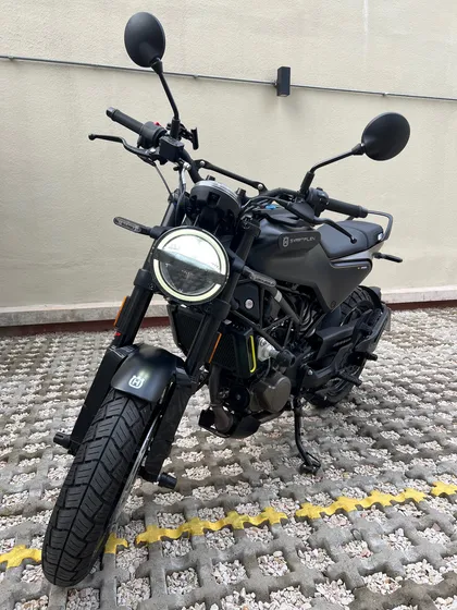 Husqvarna Svartpilen 200