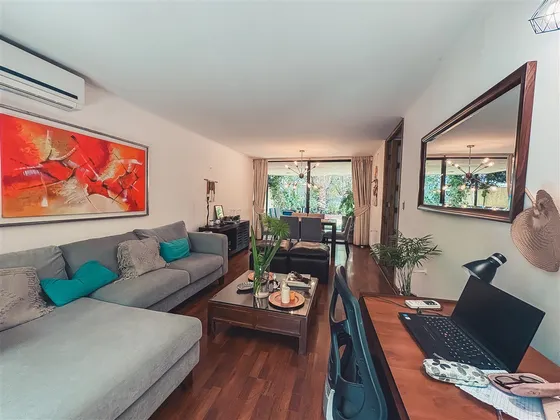 Casa En Venta De 3 Dorm. En Huechuraba