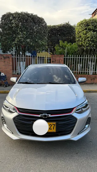 Chevrolet Onix 1.0t Premier Hatch At