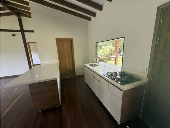 Se Arrienda Casa Campestre En  Llanogrande, Antioquia