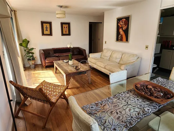 Casa En Arriendo De 3 Dorm. Mas Servicios En Las Condes