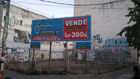 Moron Centro - Ultimo Lote !!! Esquina Rivadavia Y Boatti - 300 Mts 2.