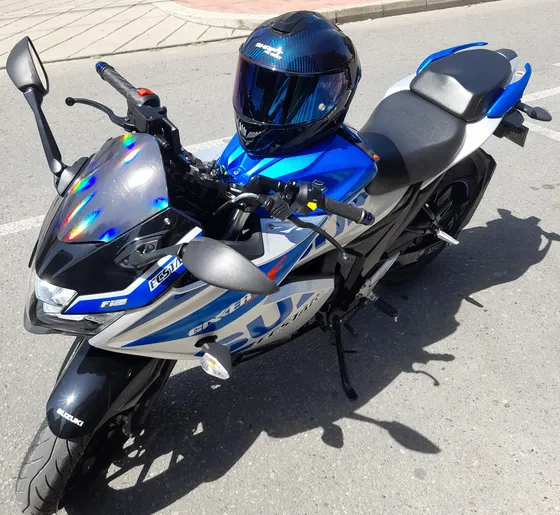 Suzuki Gixxer 250 Sf