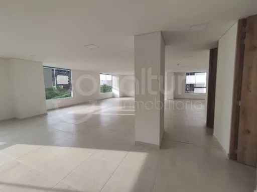 Oficinas En Arriendo El Portal 472-5775
