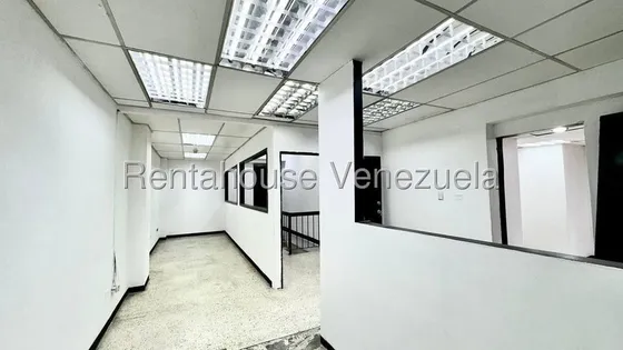 Local Comercial U Oficinas  En Bello Monte En Alquiler, 25-22823