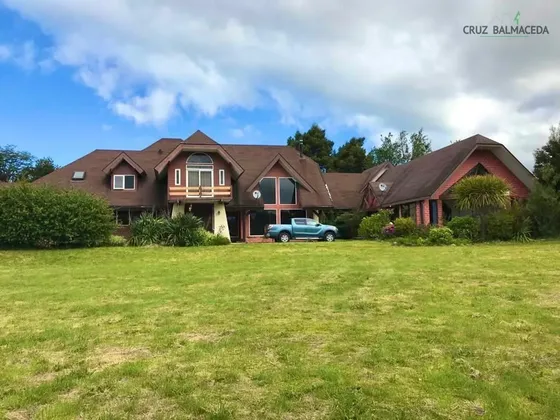 Casa En Venta De 7 Dorm. En Puerto Montt
