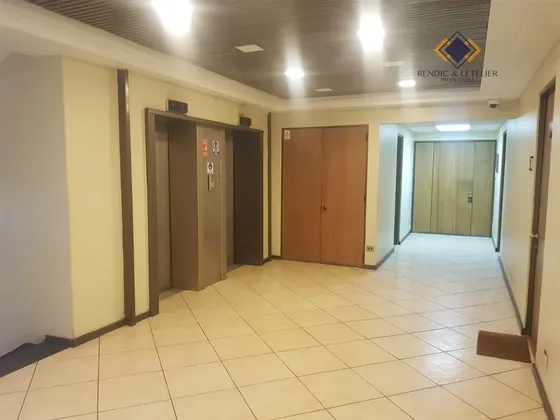 Bodega En Venta En Santiago Morande Con Compañía