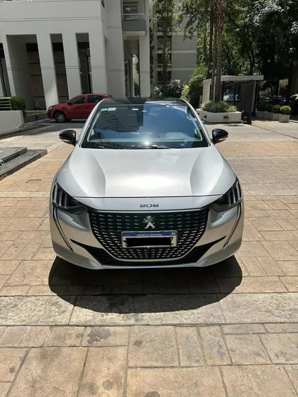 Peugeot 208 1.6 Feline Tiptronic
